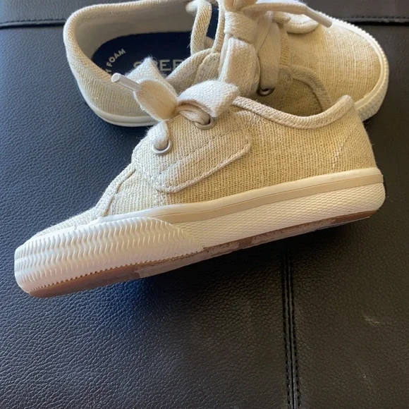 Sperry Little Girl Sneakers! Size 6.5! NWOT! - Picture 11 of 11